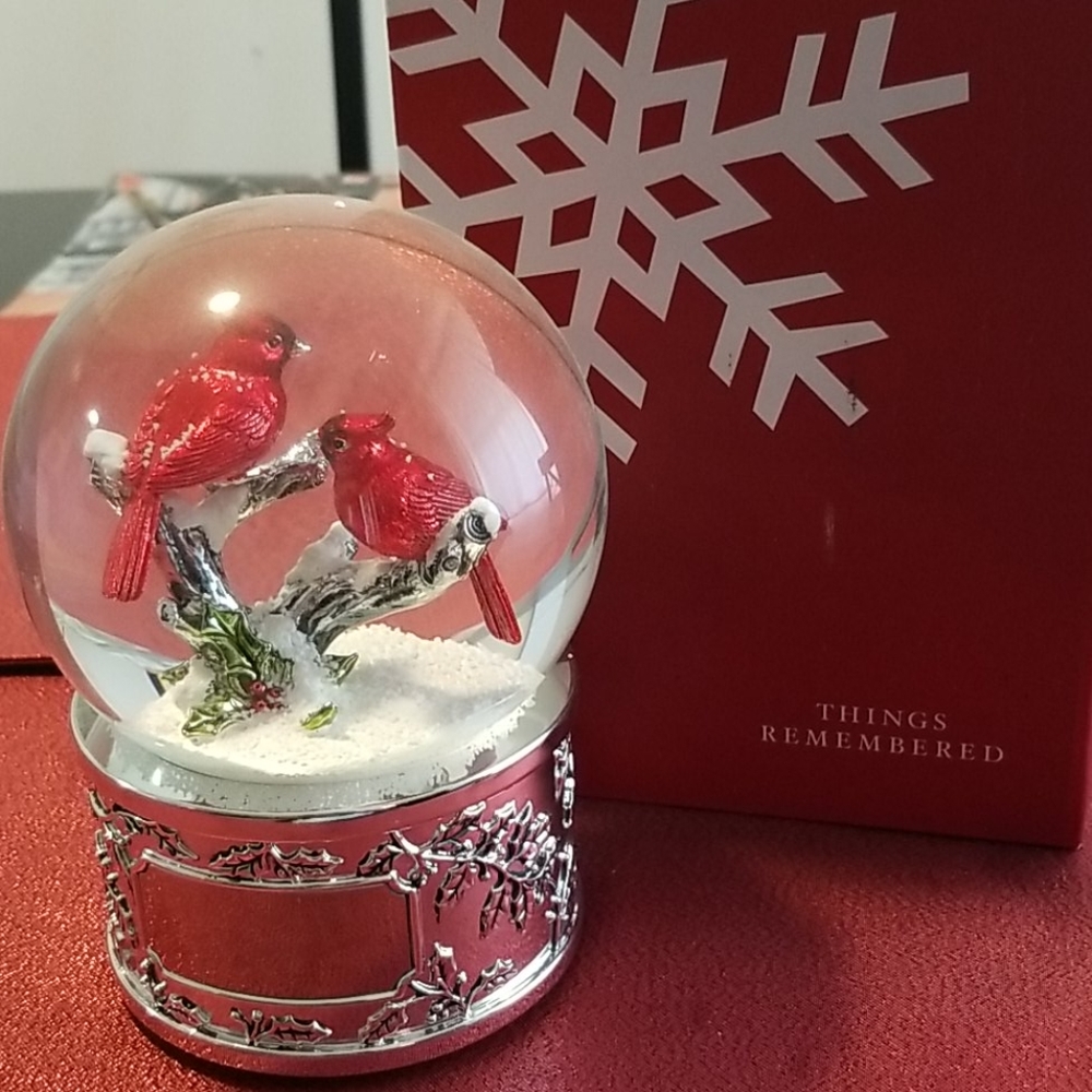 Things Remembered Cardinal Musical  Snowglobe